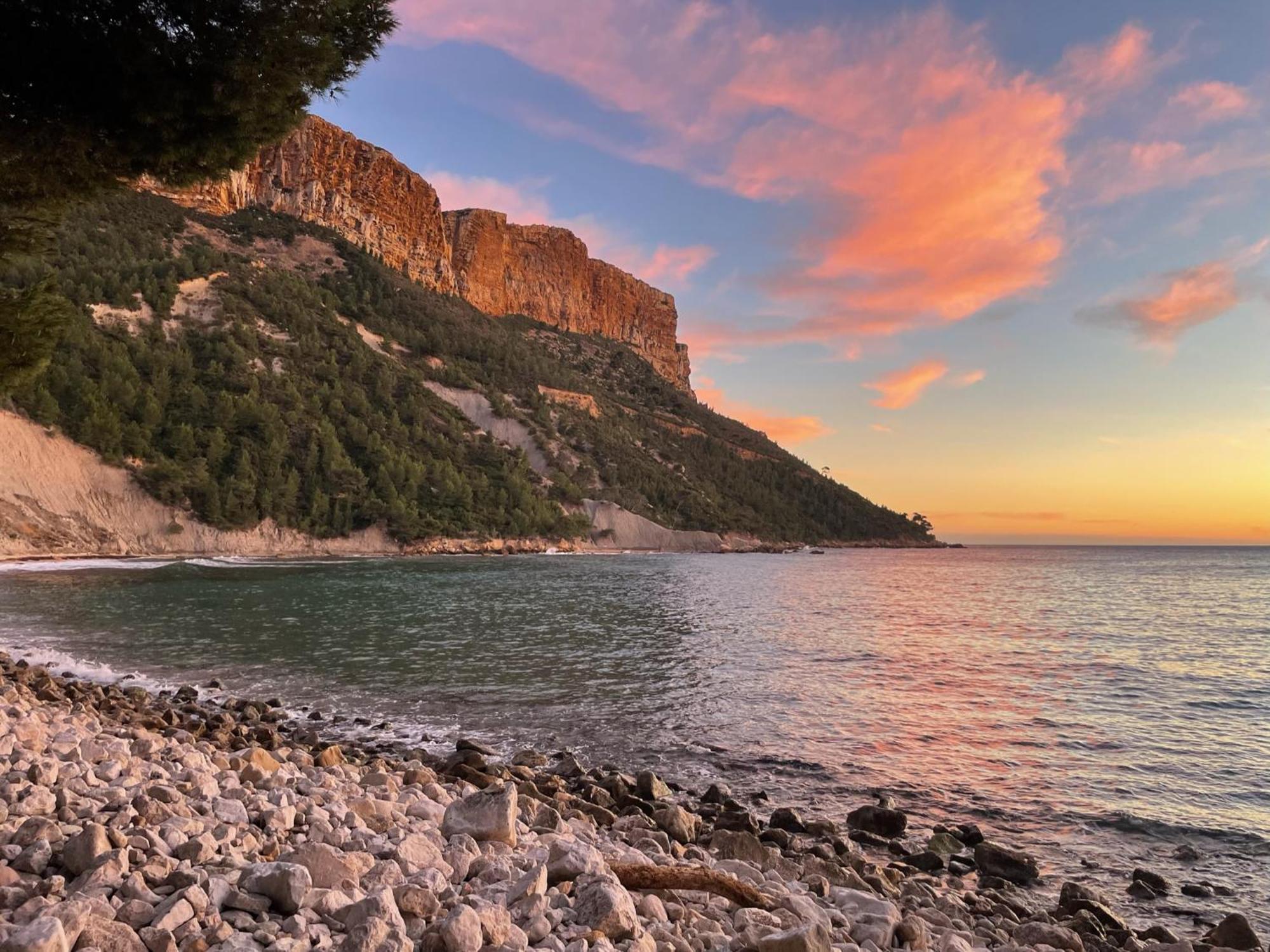 Un Balcon, Au Coeur Du Village Cassis Bagian luar foto